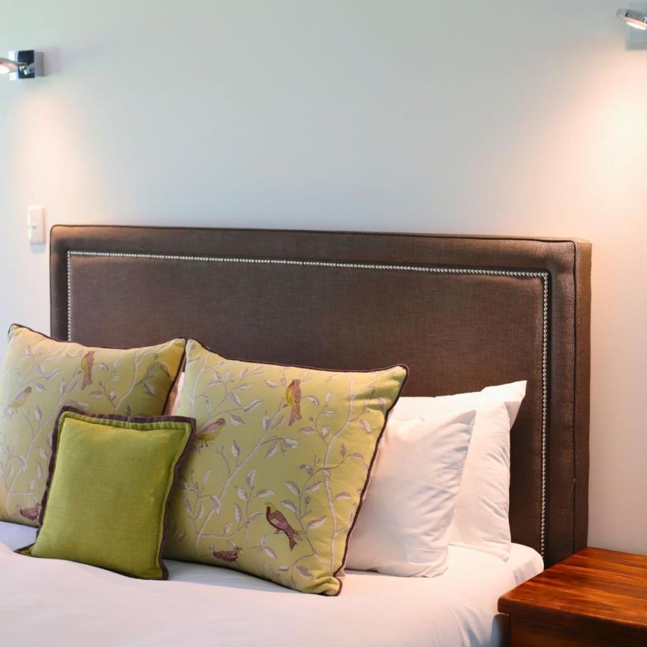 Mahogany Inn And Distillery Mahogany Creek Esterno foto