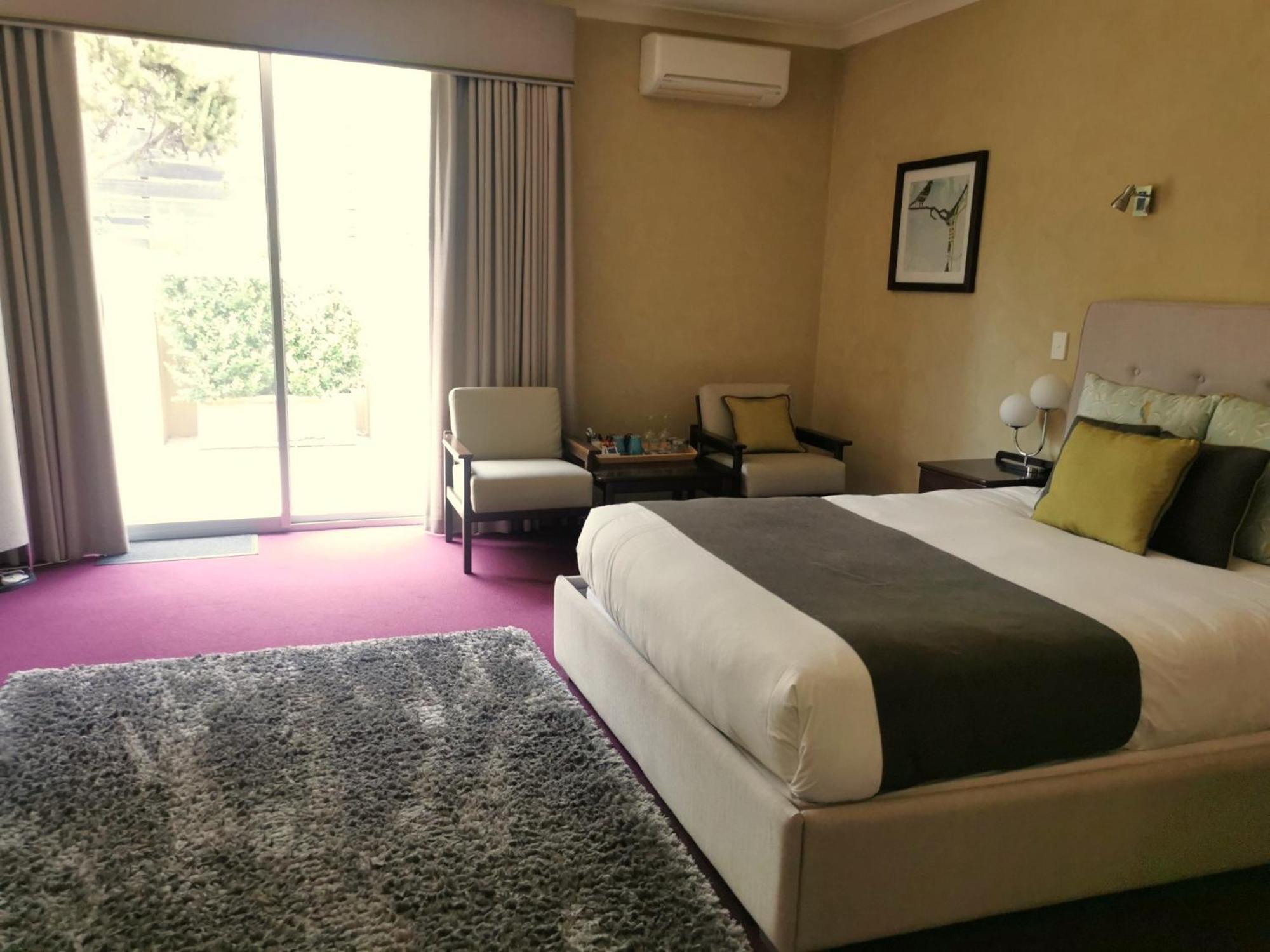 Mahogany Inn And Distillery Mahogany Creek Esterno foto