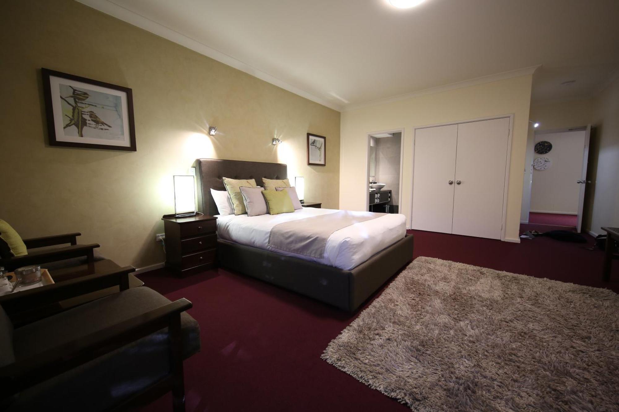 Mahogany Inn And Distillery Mahogany Creek Esterno foto