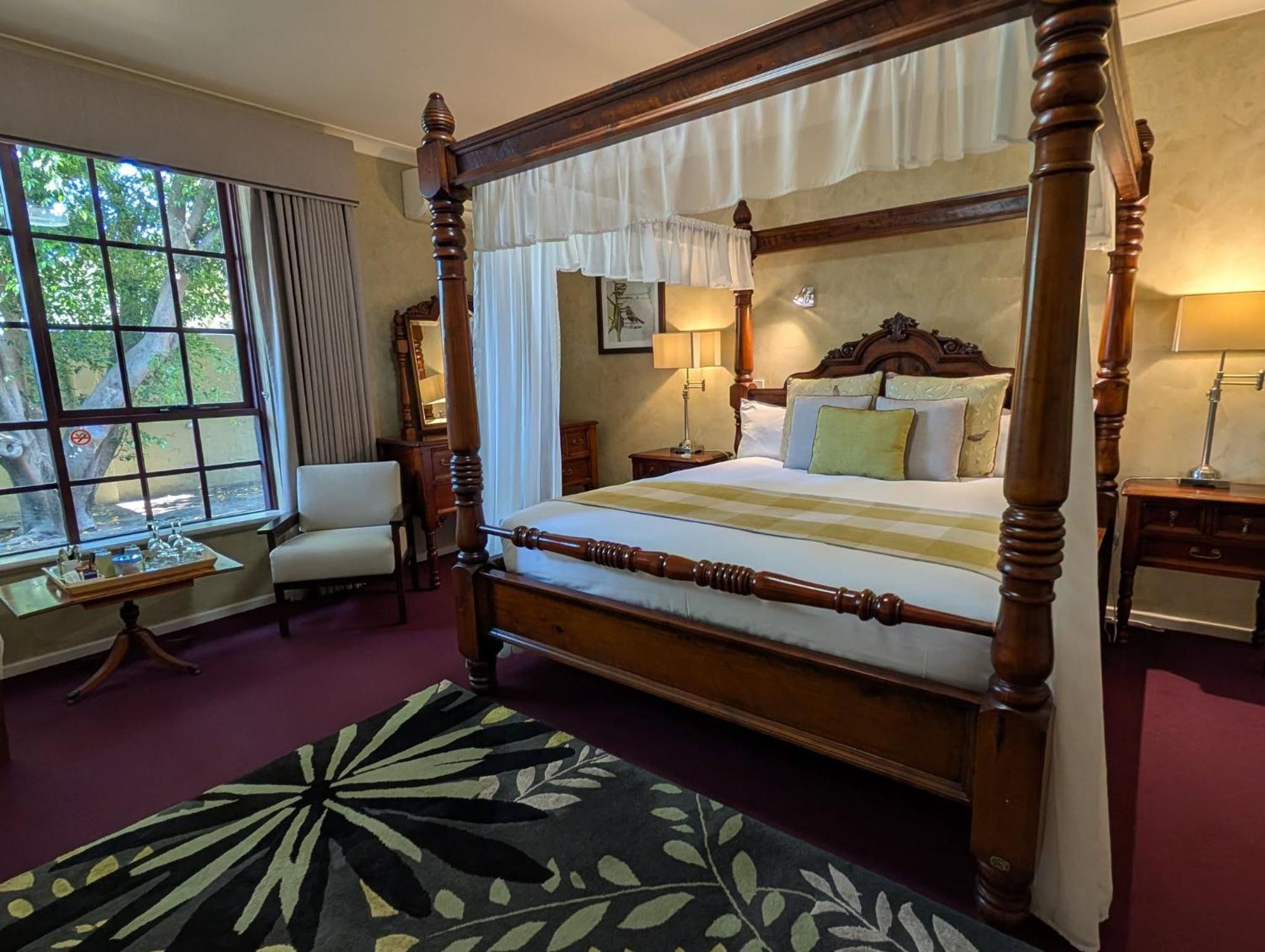 Mahogany Inn And Distillery Mahogany Creek Esterno foto