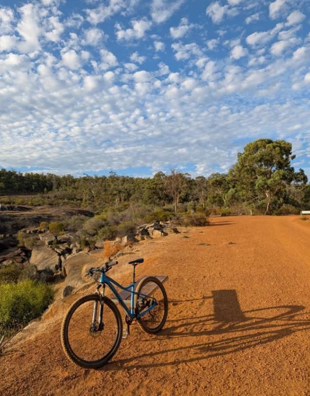 Mahogany Inn And Distillery Mahogany Creek Esterno foto